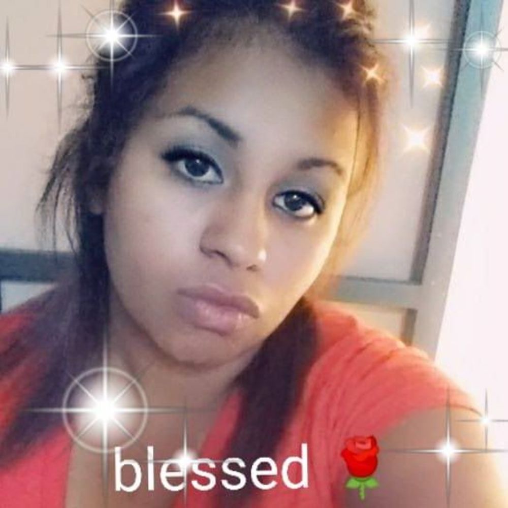 Meet your Posher, Raquel